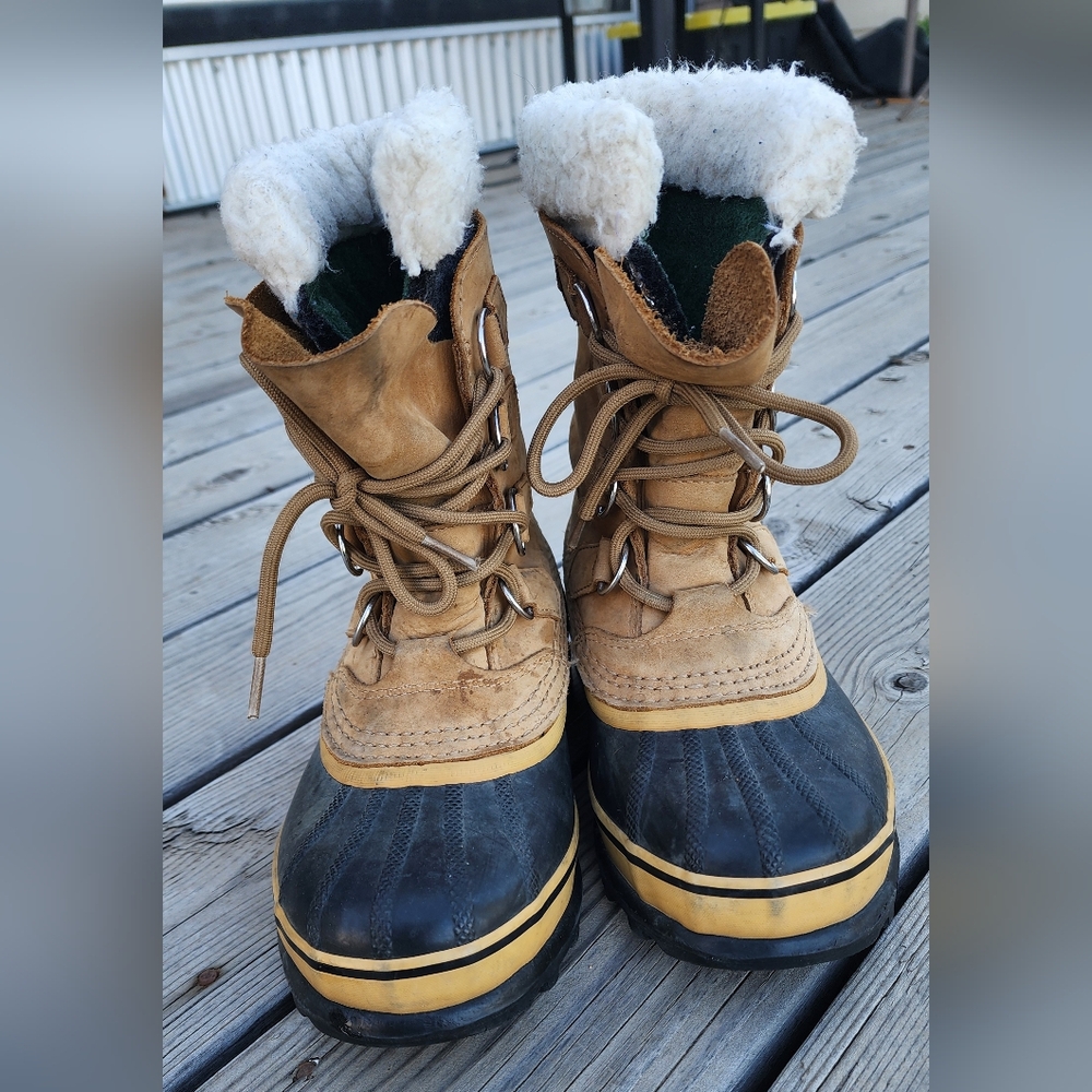 Size 5 Sorel Caribou Boots